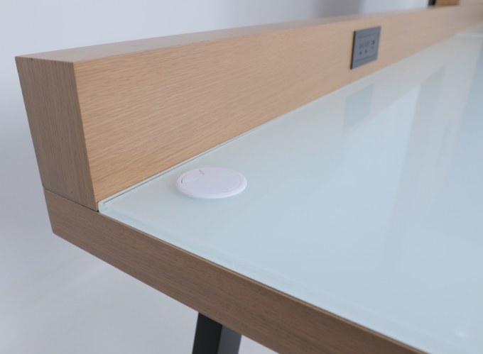 Expansive Linear Desk Left / Right In Hotel Bedroom 2