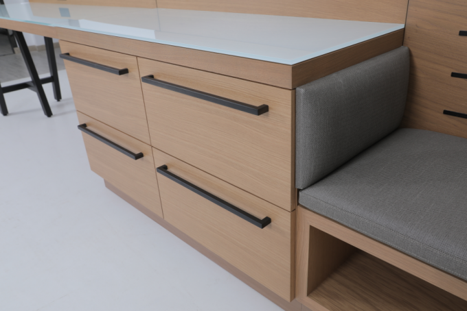 Expansive Linear Desk Left / Right In Hotel Bedroom 5