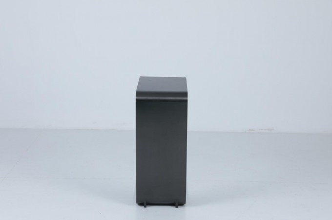 Minimalist Light Luxury Deluxe Guestroom Black C Shape End Table 1