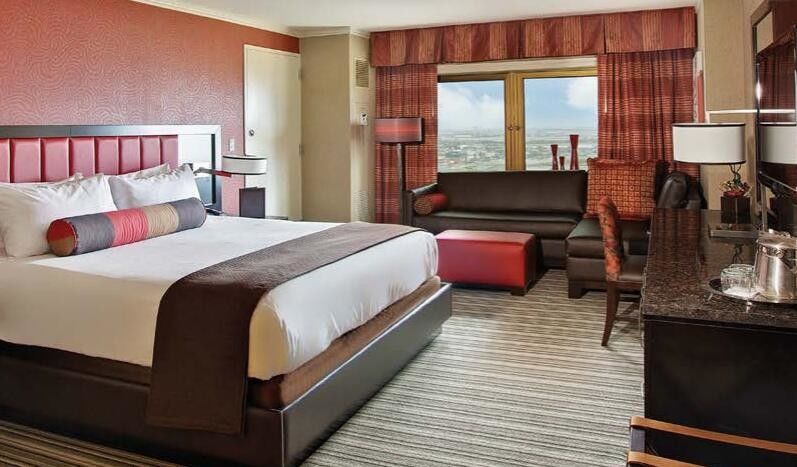 King / Queen Size Luxury Hotel Bedroom Furniture MDF With Wood Veneer
